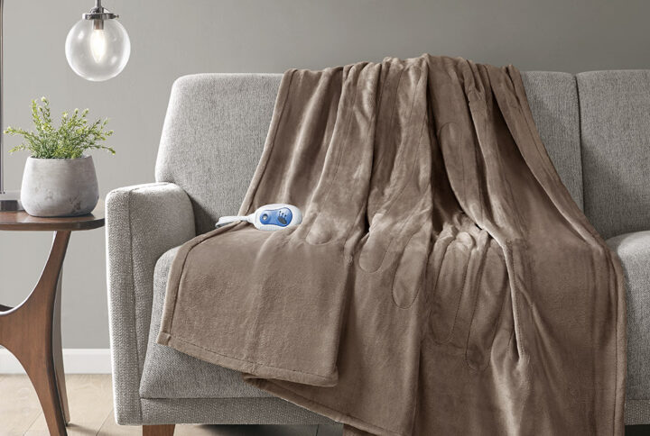 Heated Plush Throw in Mink From Beautyrest