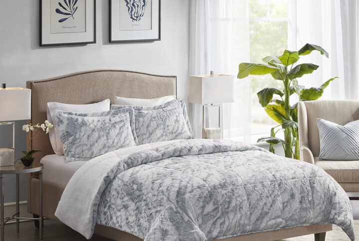 Lana Marble Faux Fur Comforter Set in Grey/Blue From Madison Park