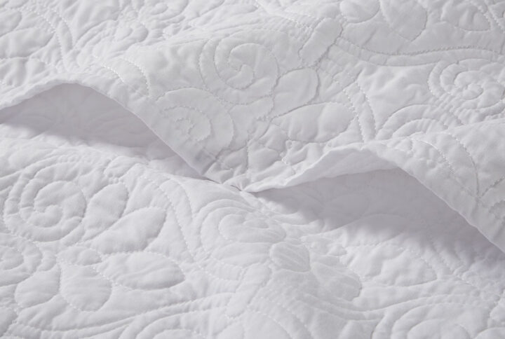 Quebec Oversized Quilted Throw in White From Madison Park