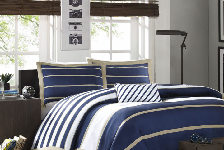 Ashton Duvet Cover Set in Khaki/Navy From Mi Zone