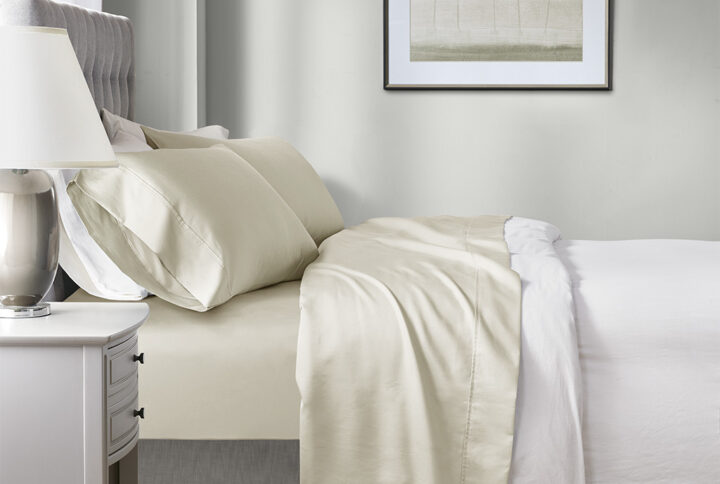 1000 Thread Count HeiQ Smart Temperature Cotton Blend 4 PC Sheet Set in Ivory From Beautyrest