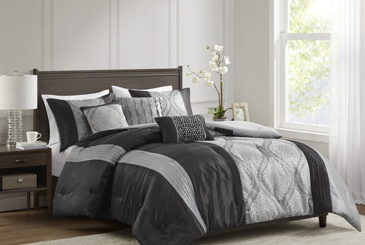 Lori 6 Piece Jacquard Comforter Set with Throw Pillows in Black/Silver From Madison Park