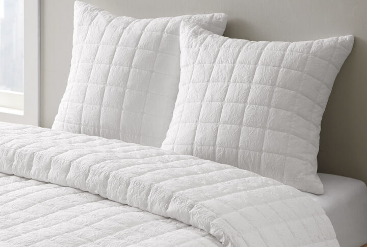 Cocoon Quilt Top Euro Sham in White From N Natori