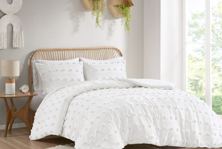 Lucy Clip Jacquard Comforter Set in Ivory From Intelligent Design