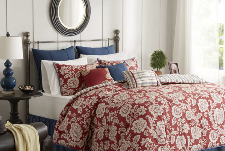 Lucy 9 Piece Cotton Twill Reversible Duvet Set in Red From Madison Park