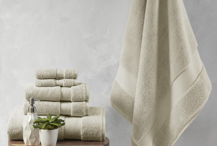 Splendor 1000gsm 100% Cotton 6 Piece Towel Set in Natural From Madison Park Signature