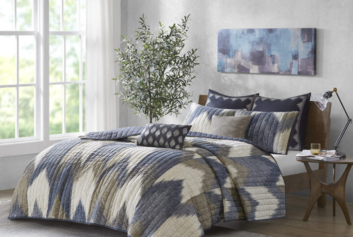 Alpine 3 Piece Printed Cotton Quilt Set in Navy From INK+IVY