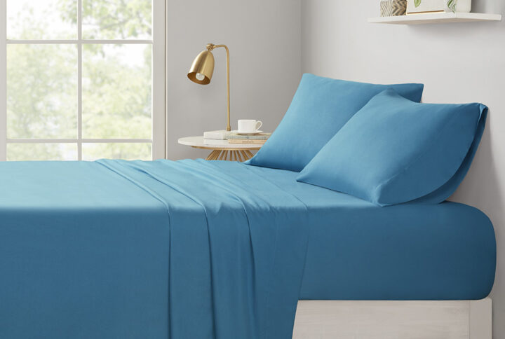 Microfiber All Season Soft Touch Sheet Set in Teal From Intelligent Design