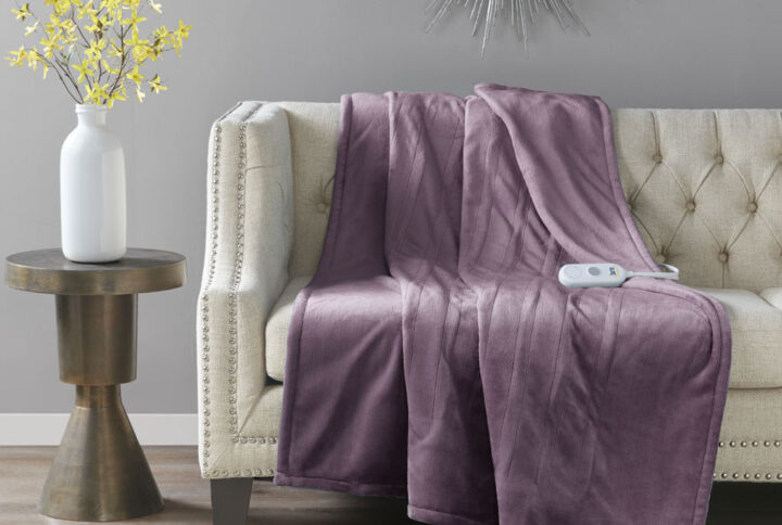 Plush Heated Throw in Purple From Serta