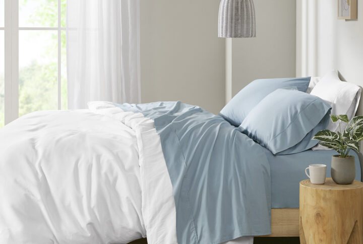 Peached Percale 200 Thread Count Relaxed Cotton Percale Sheet Set in Teal From Madison Park