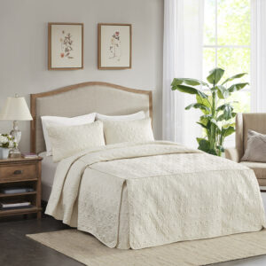 Quebec 3 Piece Split Corner Pleated Quilted Bedspread in Cream From Madison Park