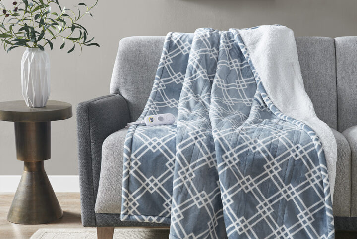 Printed Plush Heated Throw in Blue From Serta