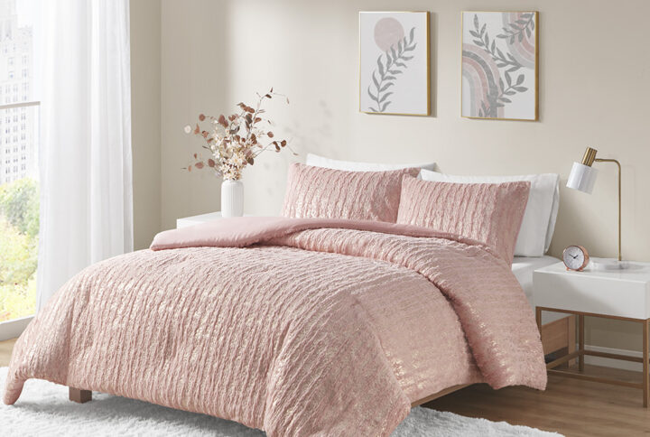 Naomi Metallic Print Faux Fur Comforter Set in Blush/Gold From Intelligent Design