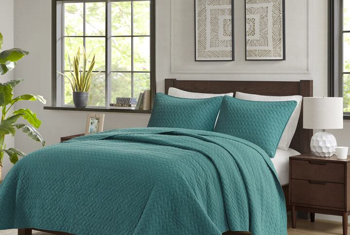 Velvet Touch 3 Piece Luxurious Oversized Quilt Set in Peacock From Hampton Hill