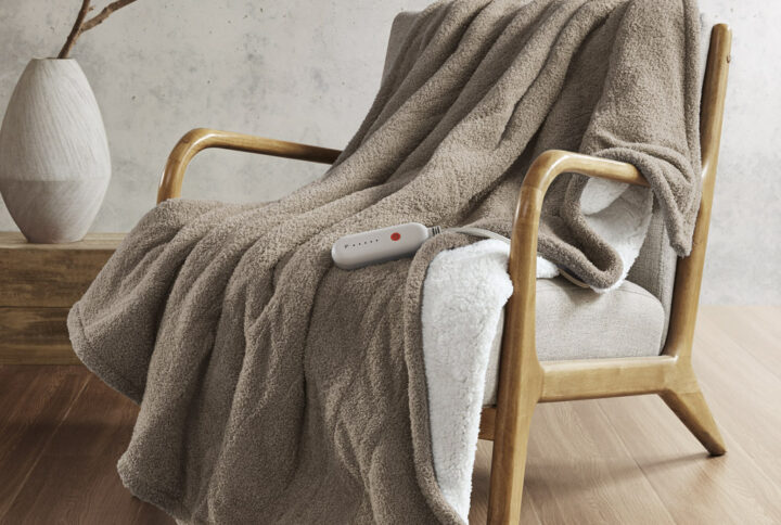 Amira Dream Soft Heated Throw in Brown From Sharper Image