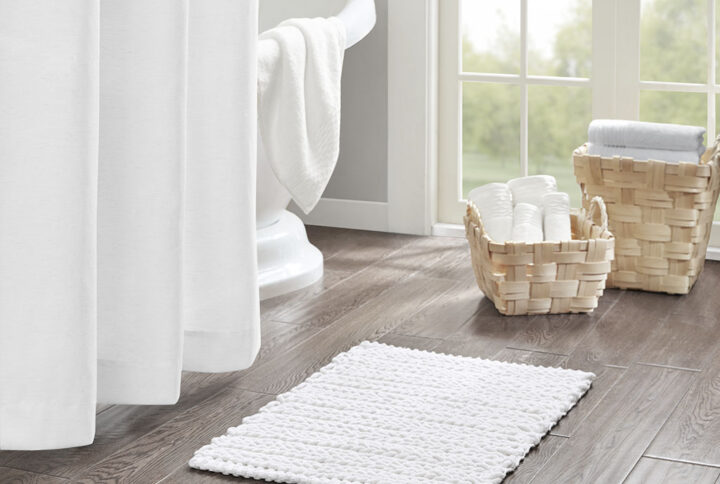 Lasso 100% Cotton Chenille Chain Stitch Rug in White From Madison Park