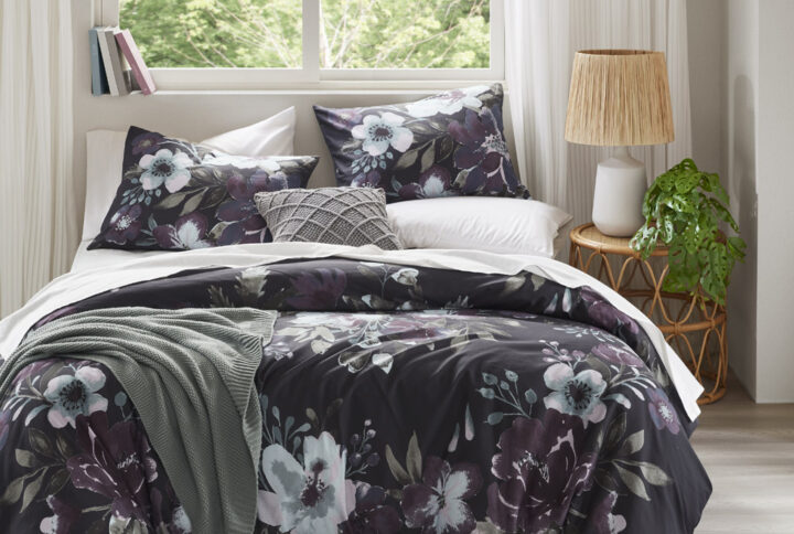 Jolene 3 Piece Cotton Duvet Cover Set in Dark Grey/Plum From Madison Park