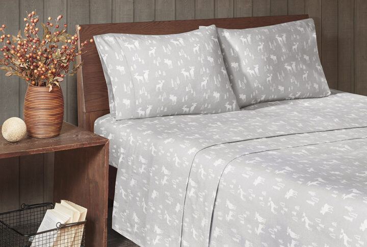 Flannel Sheet Set in Grey Moose From Woolrich