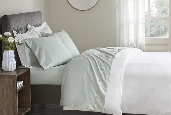 400 Thread Count Wrinkle Resistant Cotton Sateen Sheet Set in Seafoam From Beautyrest