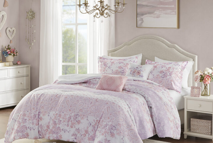 Oliena Floral Paisley Comforter Set in Pink From Intelligent Design