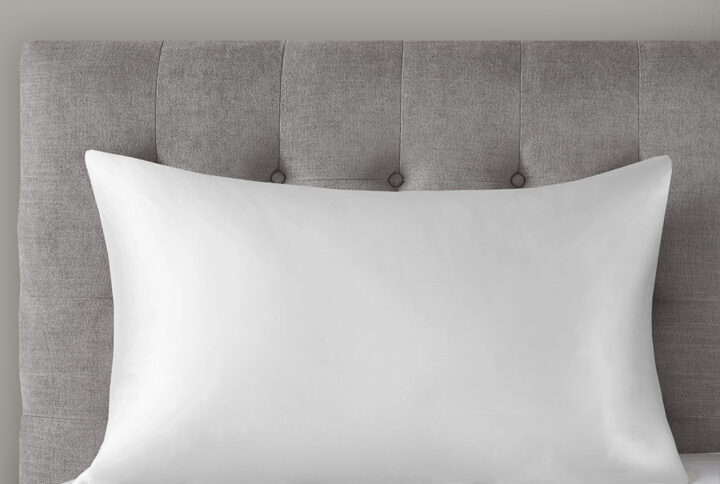 Silk 100% Mulberry Single Pillowcase in White From Madison Park