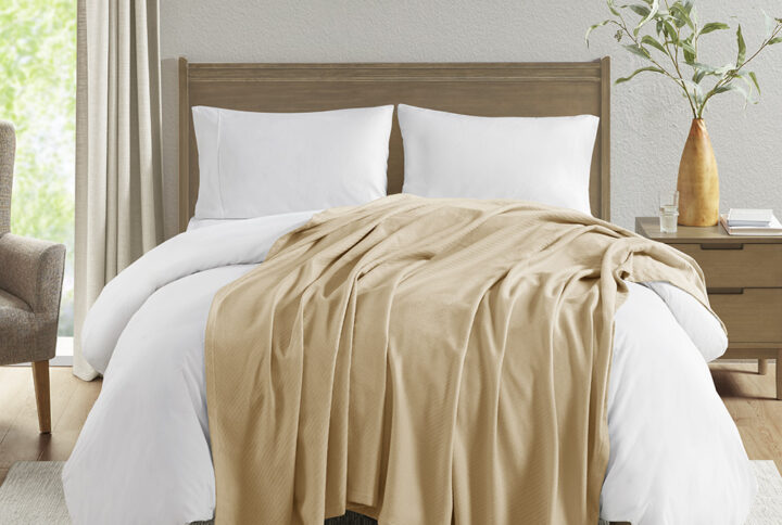 Liquid Cotton Blanket in Linen From Madison Park