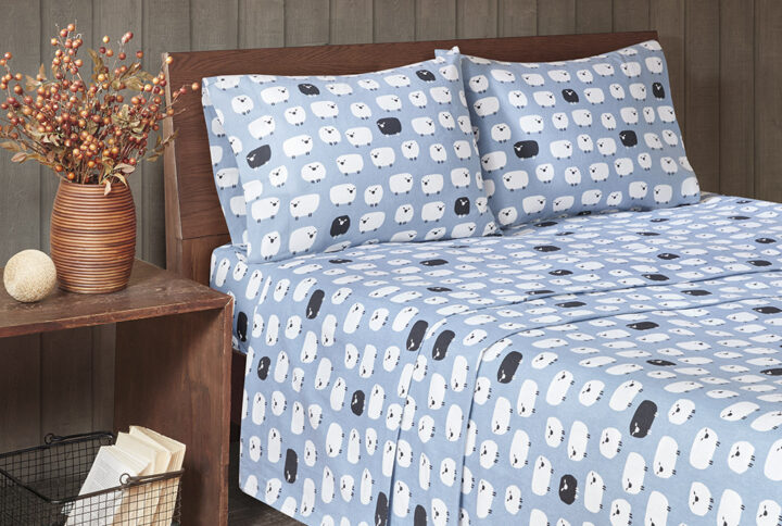 Flannel Sheet Set in Blue Sheep From Woolrich