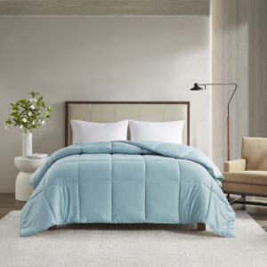 Winfield 300 Thread Count Cotton Shell Luxury Down Alternative Comforter in Teal From Madison Park