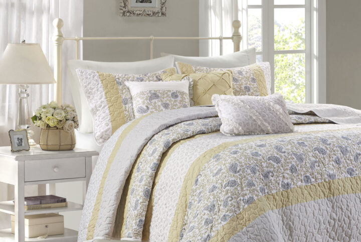 Dawn 6 Piece Cotton Percale Quilt Set with Throw Pillows in Yellow From Madison Park