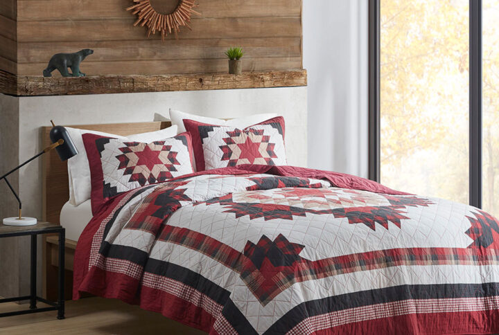 Compass Cotton Quilt Mini Set in Red From Woolrich