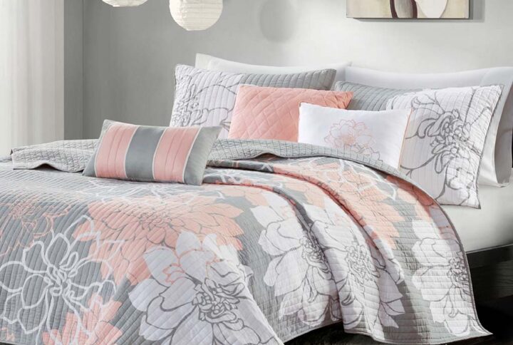 Lola 6 Piece Printed Cotton Quilt Set with Throw Pillows in Grey/Peach From Madison Park