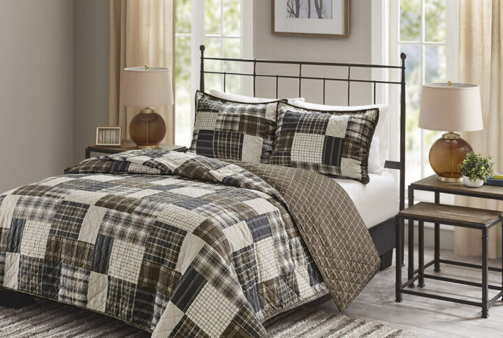 Timber 3 Piece Reversible Printed Quilt Set in Black/Brown From Madison Park