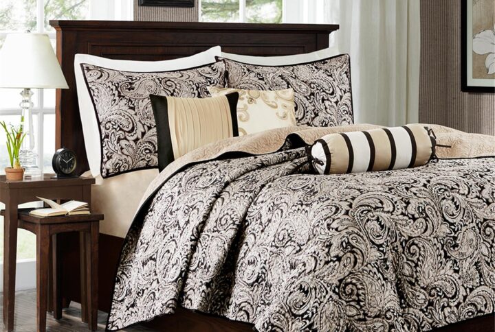 Aubrey 6 Piece Jacquard Quilt Set with Throw Pillows in Black From Madison Park