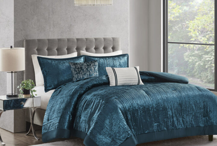 Lee 5 Piece Crinkle Velvet Comforter Set in Teal From Madison Park