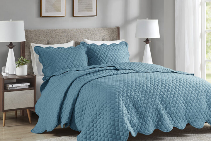 Nala 3 Piece Scalloped Edge Crinkle Microfiber Quilt Set in Teal From Madison Park