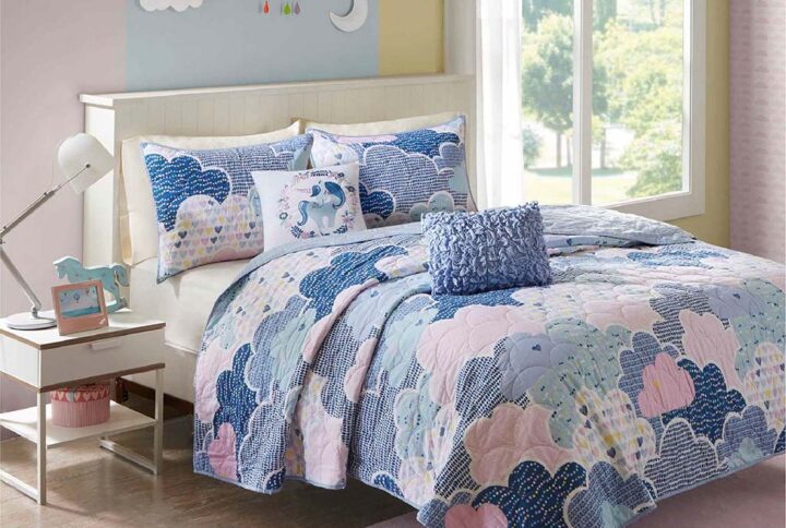 Cloud Reversible Cotton Quilt Set with Throw Pillows in Blue From Urban Habitat Kids