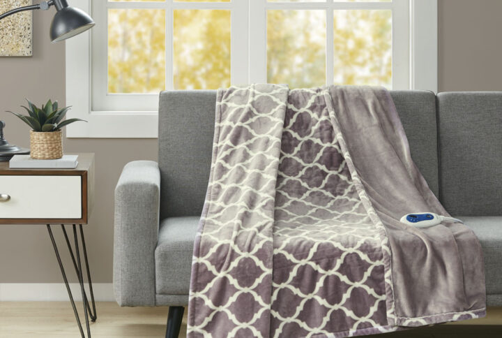 Heated Ogee Throw in Lavender From Beautyrest