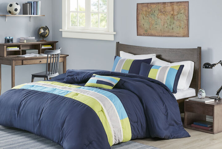 Pipeline Comforter Set in Navy From Mi Zone