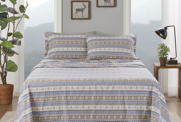 Flannel Sheet Set in Blue Snowflake From Woolrich