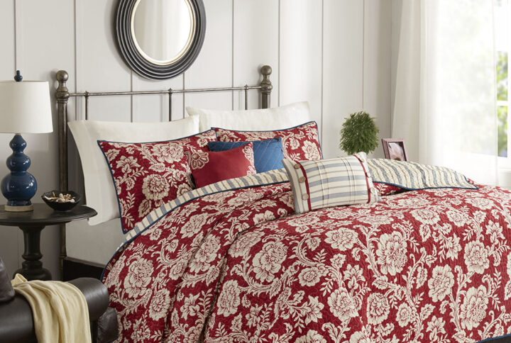 Lucy 6 Piece Reversible Cotton Twill Quilt Set with Throw Pillows in Red From Madison Park