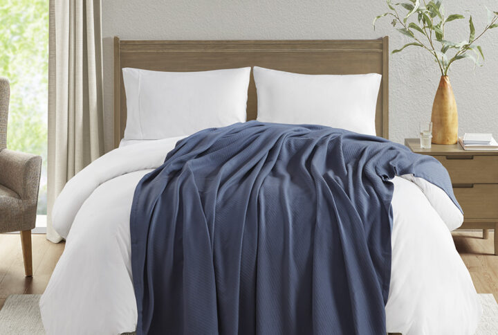 Liquid Cotton Blanket in Navy From Madison Park