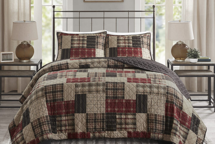 Timber 3 Piece Reversible Printed Quilt Set in Red/Black From Madison Park