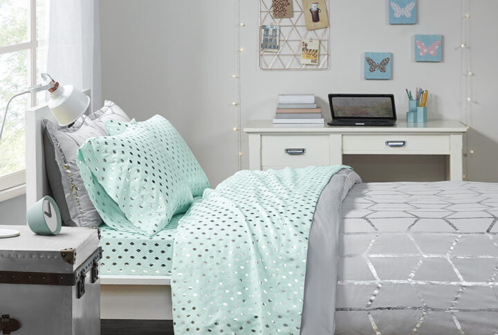 Metallic Dot Printed Sheet Set in Aqua/Silver From Intelligent Design