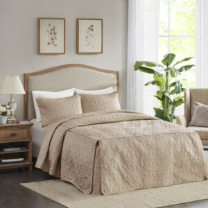 Quebec 3 Piece Split Corner Pleated Quilted Bedspread in Khaki From Madison Park